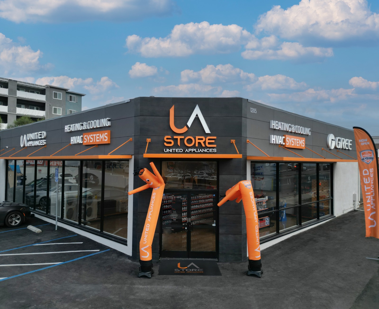 Appliance store with HVAC systems